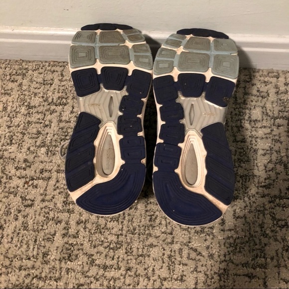 New Balance 1340v3 Gray & Silver Tennis Shoes Size 9.5 - Picture 8 of 9